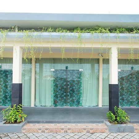 V Canggu Dormitory Eksteriør billede