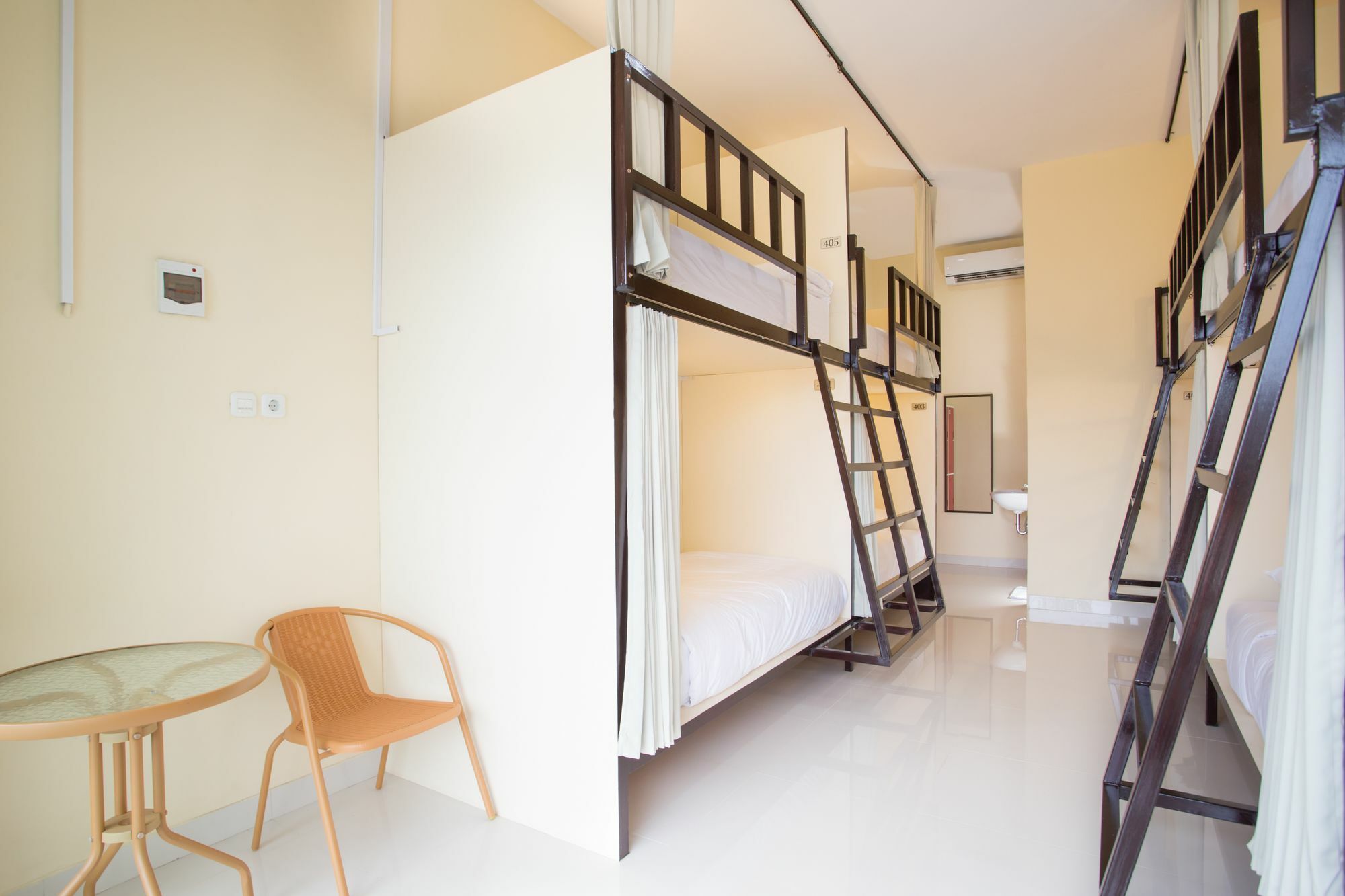 V Canggu Dormitory Eksteriør billede